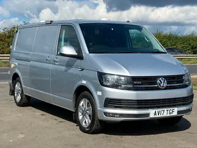 Usado VW Transporter Highline 200 HP (147 kW) 2017 Prateado Van