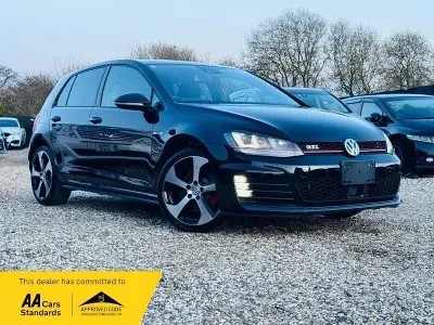 Used VW Golf VII GTI 220 HP (161 kW) 2015 Black Hatchback
