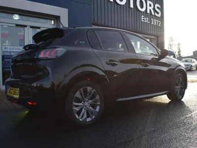 Used Peugeot e-208 Allure 98 kW (134 HP) 2020 Black Hatchback