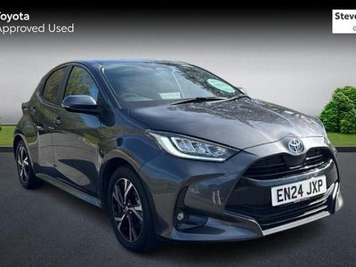 Begagnad Toyota Yaris Hybrid Design 116 HK (85 kW) 2026 Halvkombi