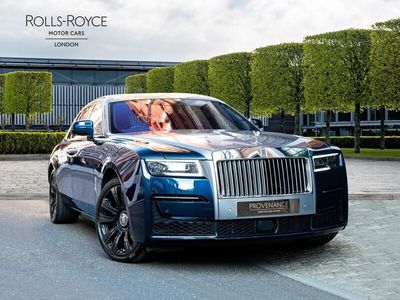 Video RollsRoyce Ghost goes for a drive in the UK