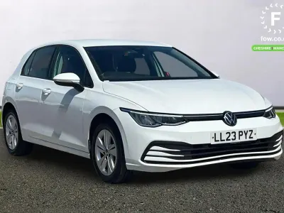 Used VW Golf VIII Life 150 HP (110 kW) 2023 White Hatchback