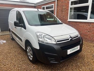 Used Citroën Berlingo 75 HP (55 kW) 2018 White MPV