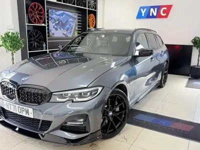 Begagnad BMW 330e M Sport 288 HK (211 kW) 2022 Grå Kombi