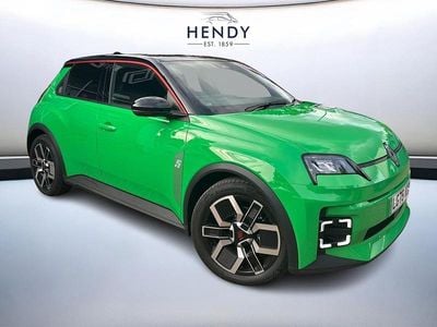 New Renault R5 Urban 88 kW (120 HP) 2025 Twotone  pop green with black roof + red roof line  Hatchback