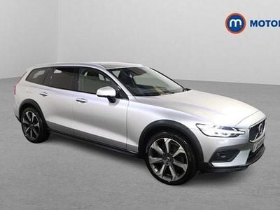 Used Volvo V60 CC 250 HP (183 kW) 2021 Silver Estate