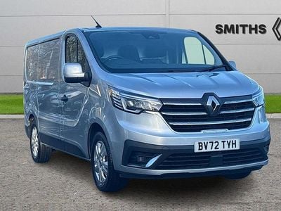 Glacier white Used 2022 Renault Trafic MPV | £14,990 (Good price)