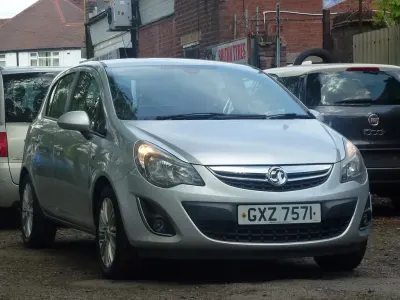 Used Vauxhall Corsa 85 HP (62 kW) 2014 Silver Hatchback