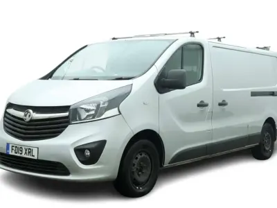 Second-hand Vauxhall Vivaro Sportive 120 CP (88 kW) 2019 Argintiu Monovolum