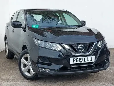 Używany Nissan Qashqai Acenta Premium 140 KM (102 kW) 2019 Czarny SUV