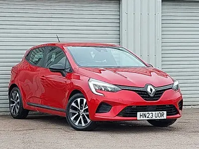 Used Renault Clio Evolution 90 HP (66 kW) 2023 Red Hatchback