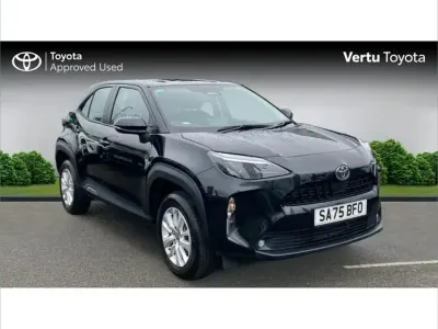 Used Toyota Yaris Cross 113 HP (83 kW) 2025 Black SUV