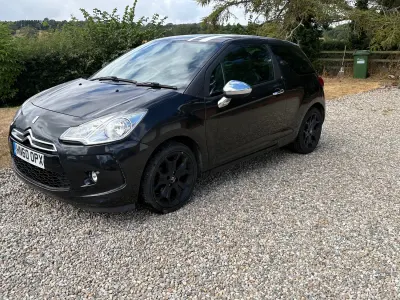 Used Citroën DS3 90 HP (66 kW) 2010 Black Hatchback