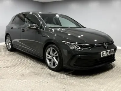 Second-hand VW Golf VIII R-line 130 CP (95 kW) 2023 Gri Hatchback