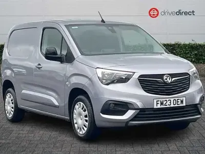 Second-hand Vauxhall Combo S 100 CP (73 kW) 2023 Gri Monovolum