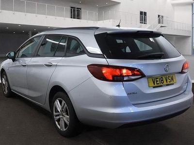Used Vauxhall Astra Design Edition 110 HP (80 kW) 2018 Sovereign silver Estate