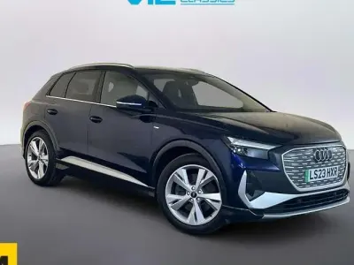 Usado Audi Q4 e-tron S-Line 150 kW (204 HP) 2023 Azul SUV