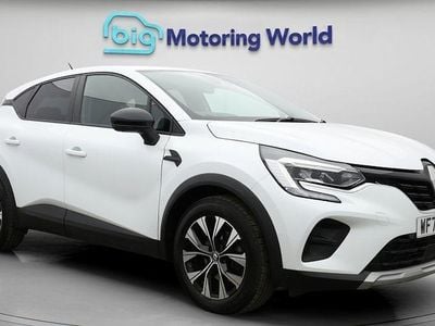 Begagnad Renault Captur Evolution 143 HK (105 kW) 2023 Vit SUV