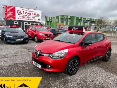 Used Renault Clio Dynamique 75 HP (55 kW) 2016 Red Hatchback