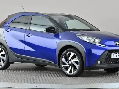 Used Toyota Aygo X 72 HP (52 kW) 2025 Blue SUV