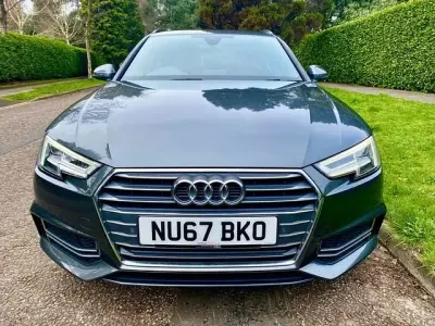 Begagnad Audi A4 S-Line 150 HK (110 kW) 2017 Grå Kombi