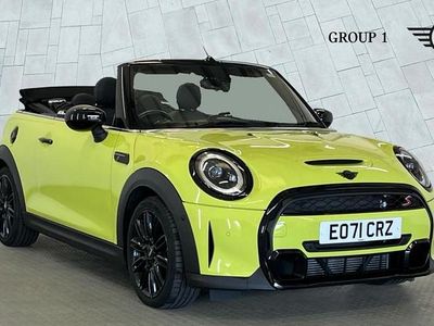 Begagnad Mini Cooper S Exclusive 176 HK (129 kW) 2021 Gul Halvkombi