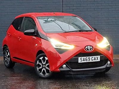 Used Toyota Aygo Trend 72 HP (52 kW) 2019 Red Hatchback