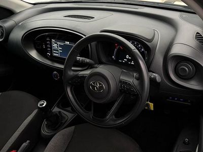 Used Toyota Aygo X PURE 72 HP (52 kW) 2023 Black SUV