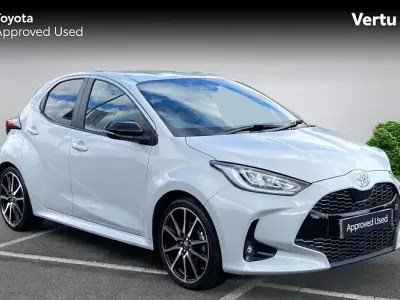 Usado Toyota Yaris Hybrid Sport 131 CV (96 kW) 2026 Utilitario