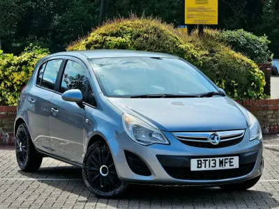 Używany Vauxhall Corsa 80 KM (58 kW) 2013 Srebrny Hatchback