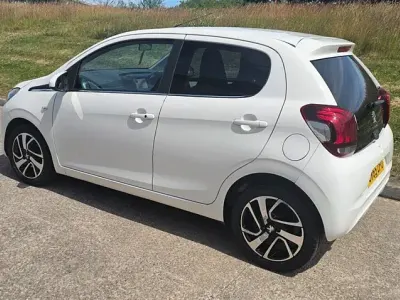 Used Peugeot 108 Allure 2015 White Hatchback