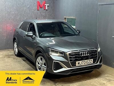Begagnad Audi Q2 S-Line 2023 Grå SUV