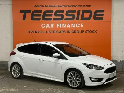 Used Ford Focus Zetec 150 HP (110 kW) 2015 White Hatchback