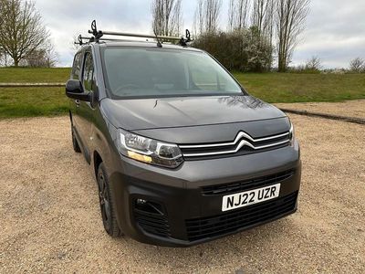 Used Citroën Berlingo 100 HP (73 kW) 2022 Grey MPV
