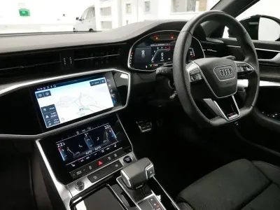 Usado Audi A6 Black Edition 204 HP (150 kW) 2023 Preto Carrinha