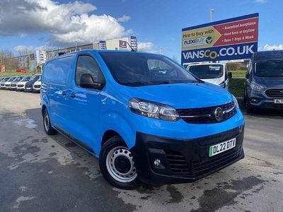 Used Vauxhall Vivaro 100 kW (136 HP) 2022 Mauve/pink MPV