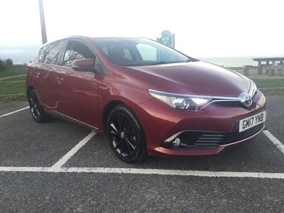 Red Used 2017 Toyota Auris Hybrid Design Hatchback | £11,995 (Fair price)
