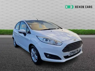 Używany Ford Fiesta Zetec 82 KM (60 kW) 2016 Biały Hatchback