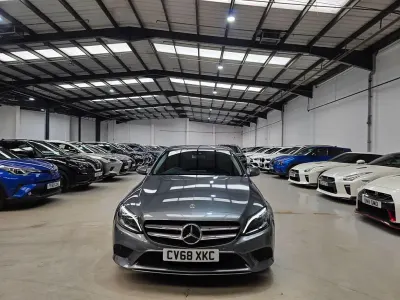 Begagnad Mercedes C200
