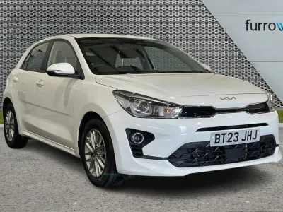 Used Kia Rio 83 HP (61 kW) 2023 White Hatchback