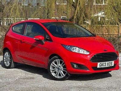 Used Ford Fiesta Zetec 82 HP (60 kW) 2013 Red Hatchback