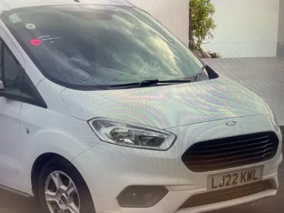 Usado Ford Transit Limited 100 CV (73 kW) 2022 Blanco