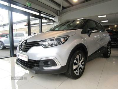Used Renault Captur Play 90 HP (66 kW) 2019 Silver/black SUV