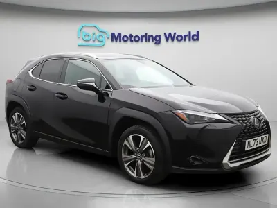 Usado Lexus UX 300e 150 kW (204 HP) 2023 SUV