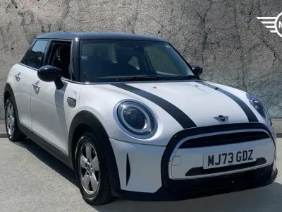 Used Mini Cooper Classic 134 HP (98 kW) 2023 White Hatchback