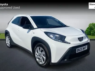 Used Toyota Aygo X PURE 72 HP (52 kW) 2025 White SUV