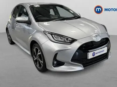 Usata Toyota Yaris Hybrid Design 116 CV (85 kW) 2026 Utilitaria