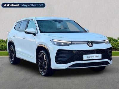 White Used 2025 VW Touran R-line MPV | £43,187