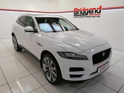 White Used 2017 Jaguar F-Pace Portfolio SUV | £17,499 (Fair price)