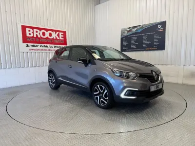 Used Renault Captur Dynamique 90 HP (66 kW) 2017 Grey/black SUV